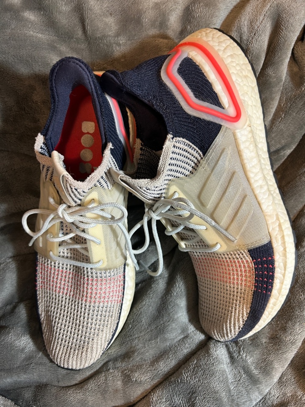 Adidas Ultra Boost Mens Great Condition Running Sneakers, Navy, Cream,Red,Sz 9.5